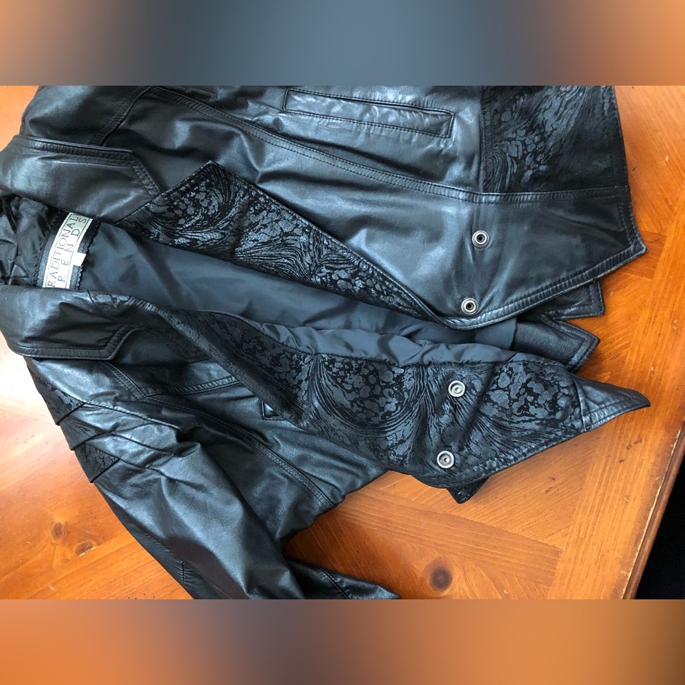 Black Leather Jacket With Patterned Lining Size S - image 7
